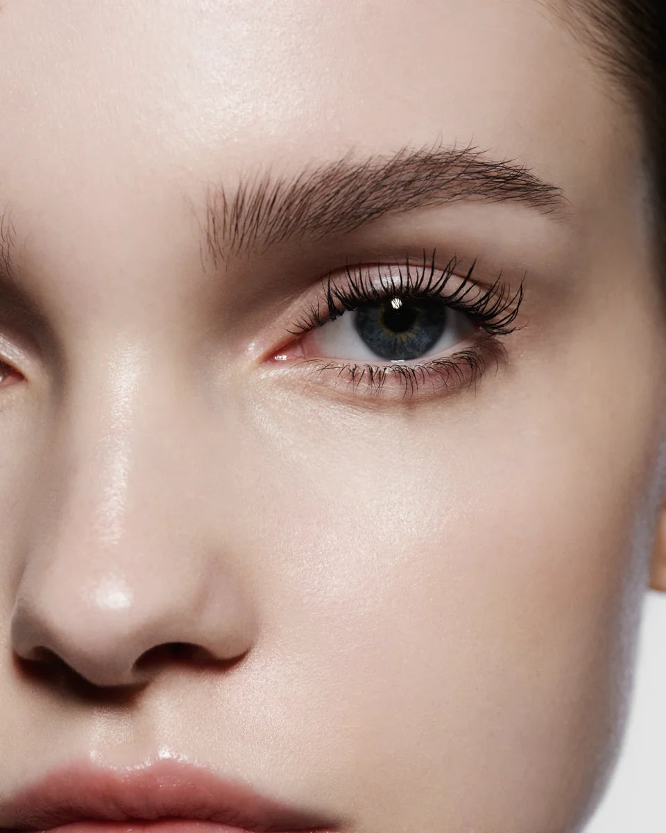 Vast Lash Mascara Smudge-proof and volumising mascara